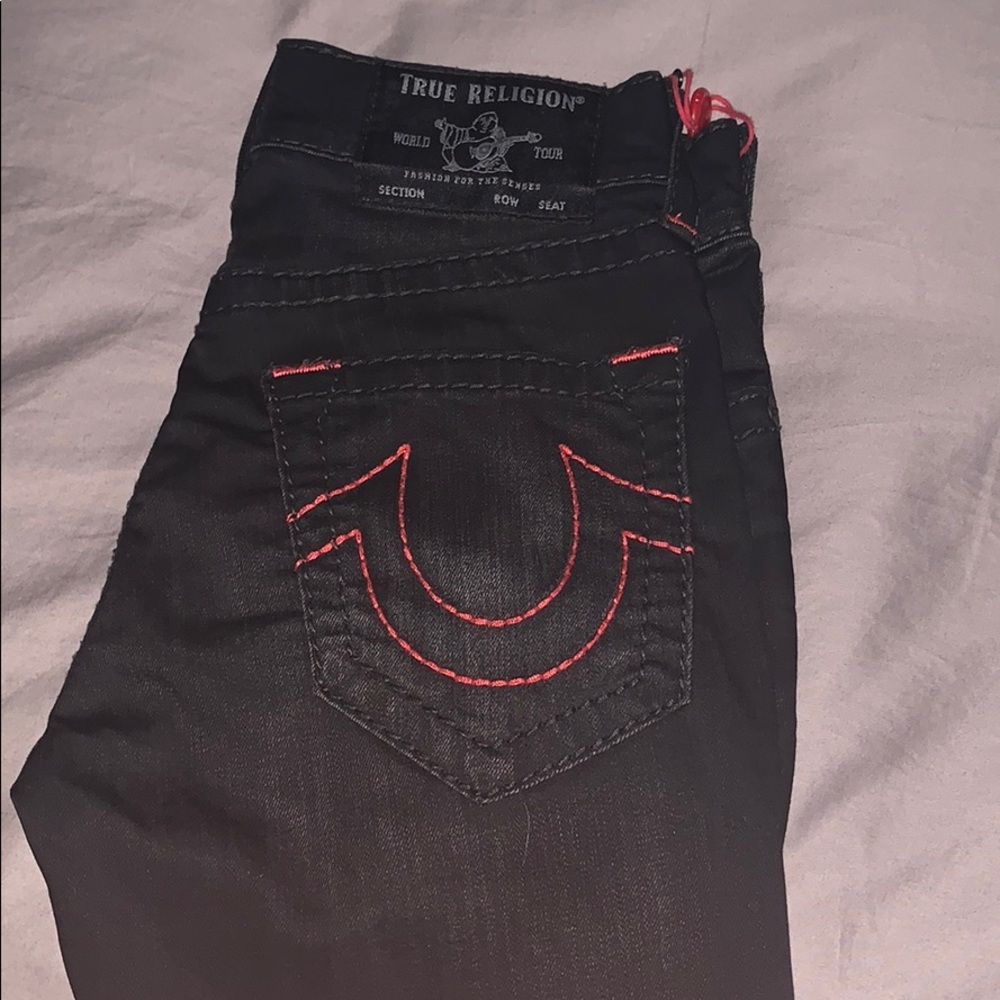 Black and red true religions only worn 1 time